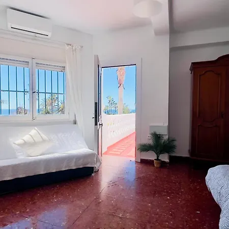 Дом отдыха Villa Juanita Con Vistas Al Mar, Nerja Нерха